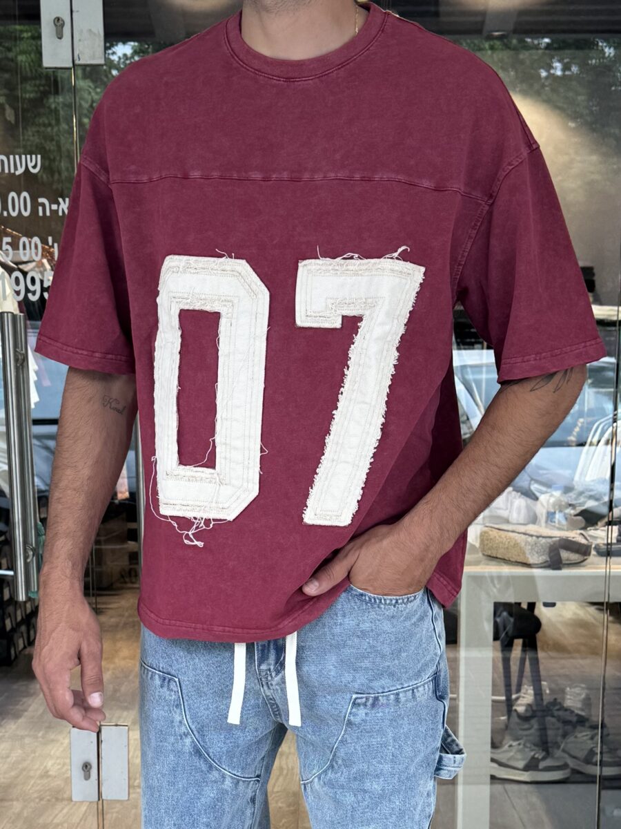 ⁦חולצת 07 בורדו⁩ – תמונה ⁦2⁩